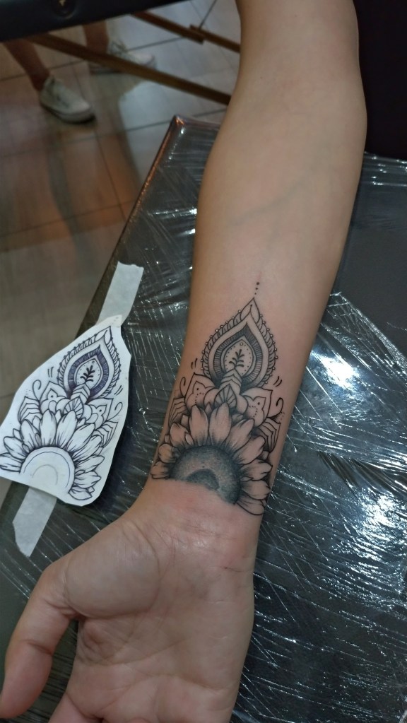 Churus Savioli, Girassol cobertura, Girassol tattoo