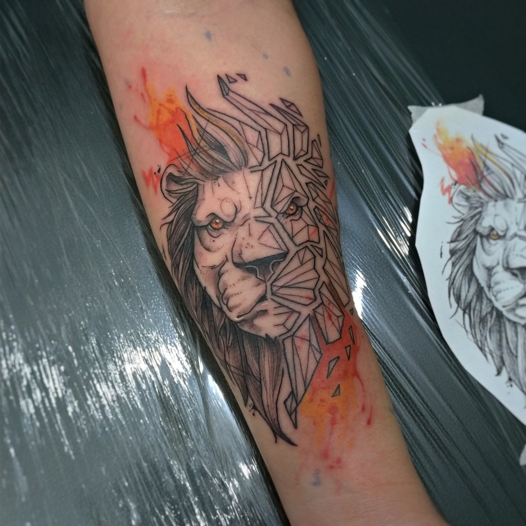 Churus Savioli, Leão tattoo, SKetch tattoo, Aquarela Tattoo, leão geometrico