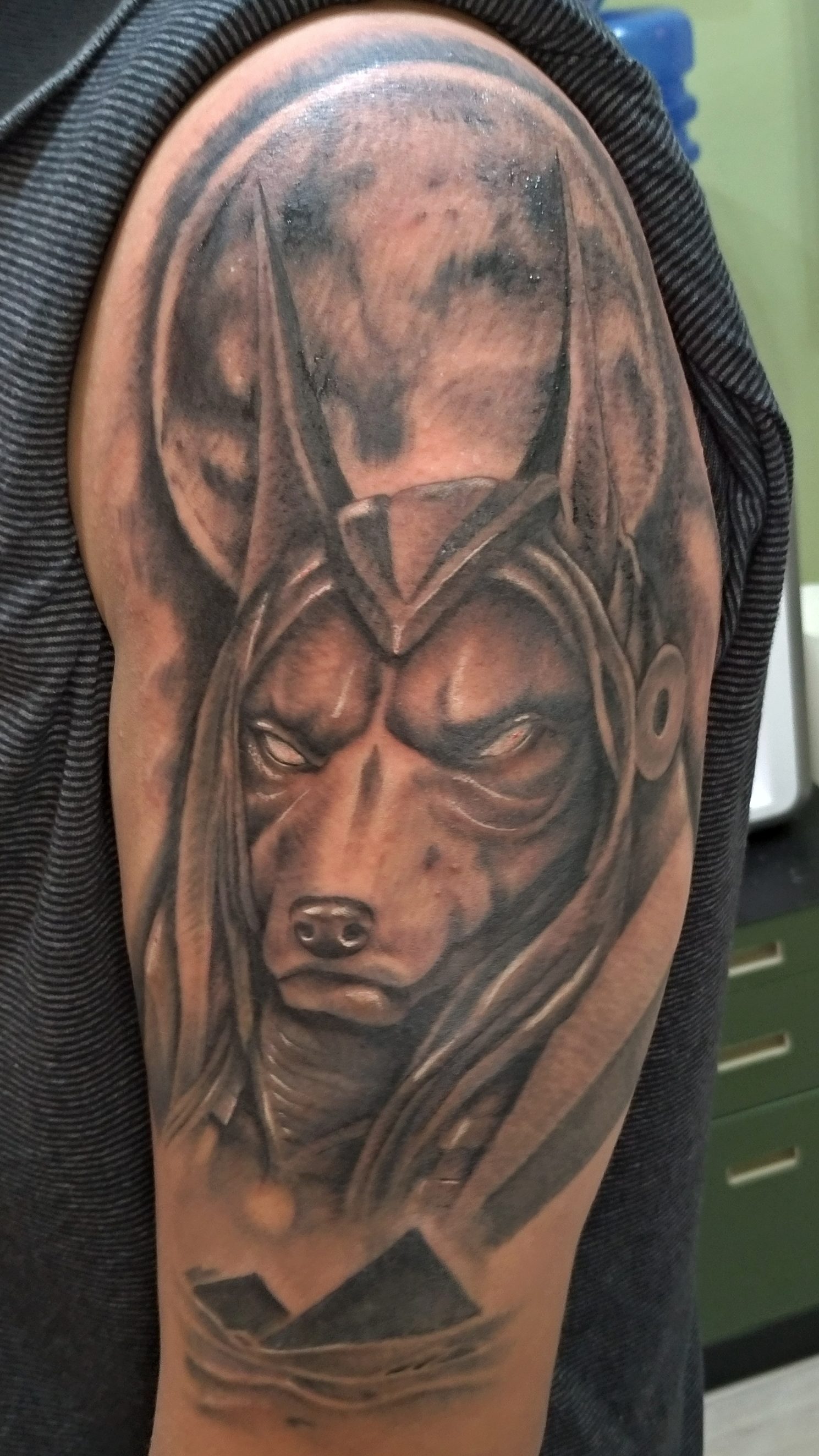 Churus Savioli, Anubis, Anubis tatto, Preto e branco tattoo