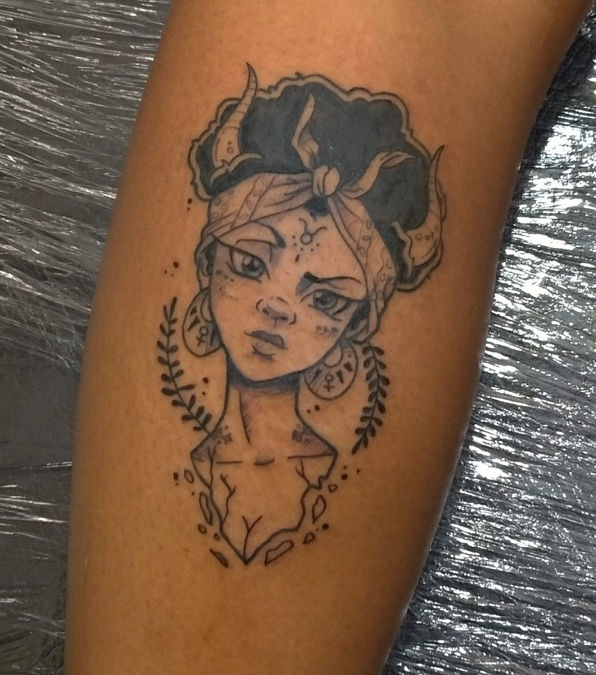 Churus Savioli Garota de Touro New School