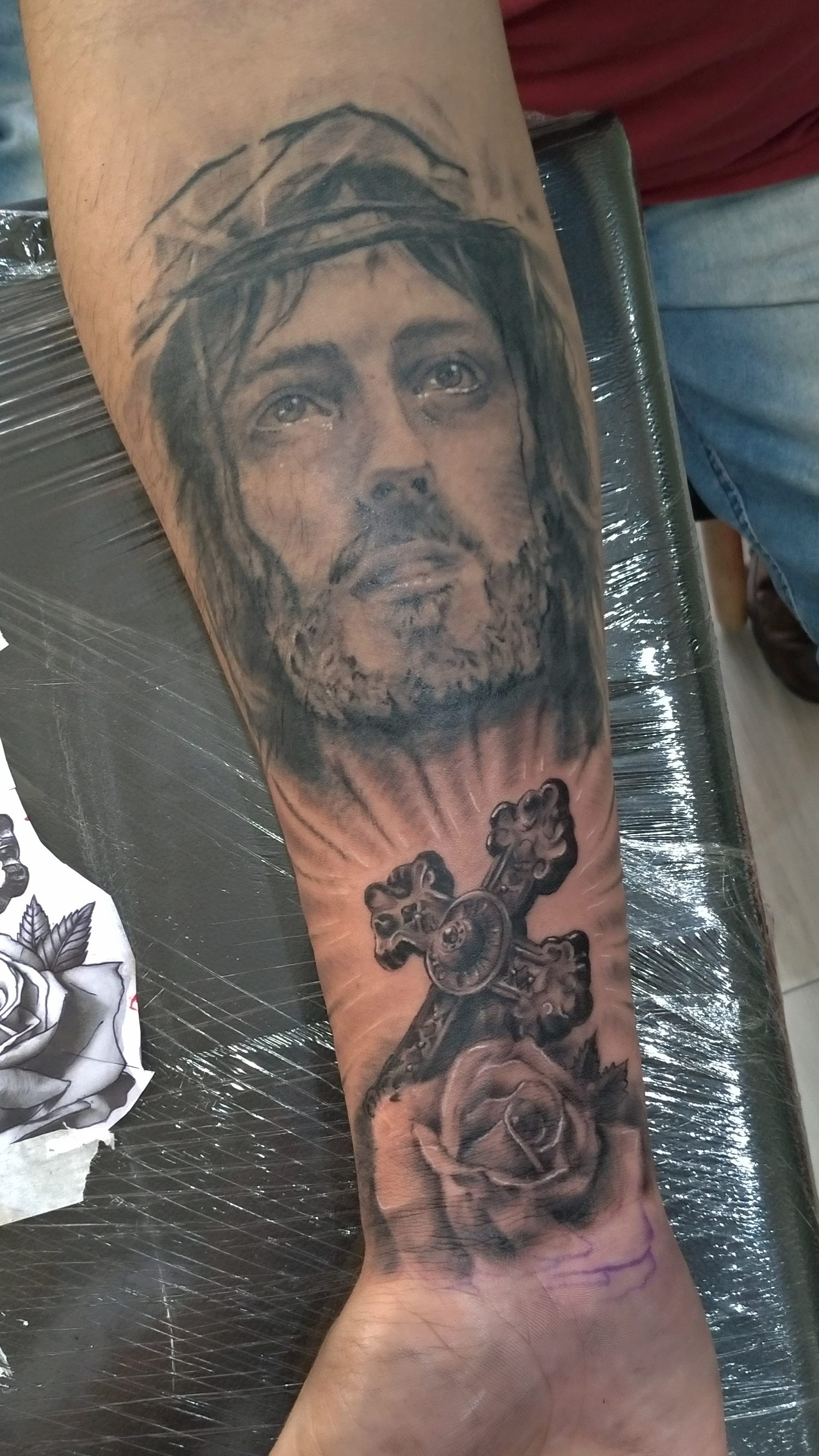 Churus Savioli, preto e branco tattoo, jesus tattoo, tattoo religiosa, jesus cristo