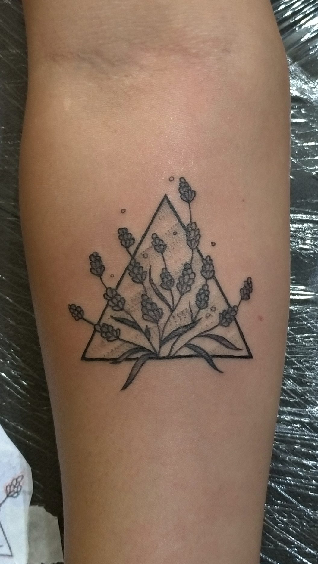 Churus Savioli, flores tattoo, flores, preto e branco tattoo